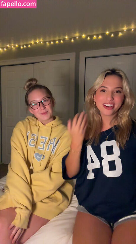 Cloud ASMR star adult photos
