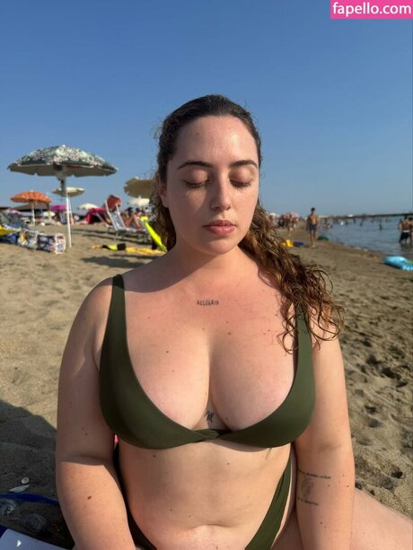 Elisabetta Rossi pretty pornstar pictures