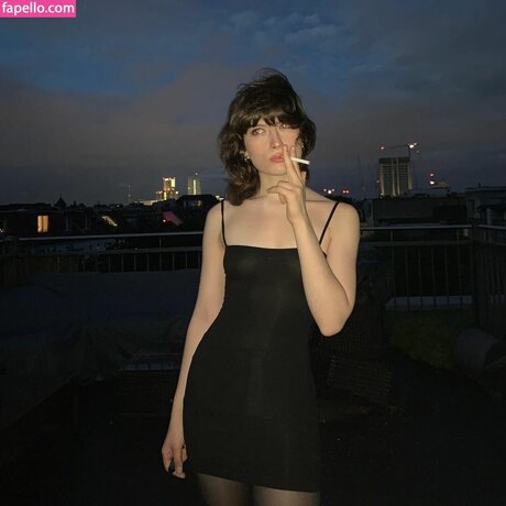 Squirtstain model exclusive pictures