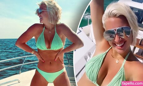 Savannah Chrisley beautiful model image