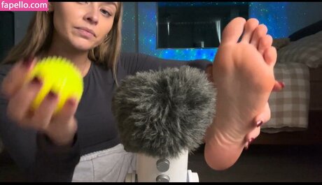 Simply Kel ASMR perfect model picture