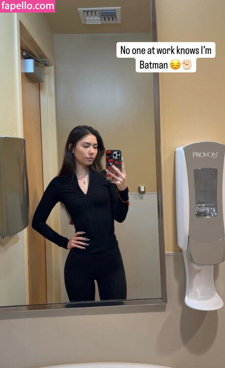 cute shemale onlyfans nude pics