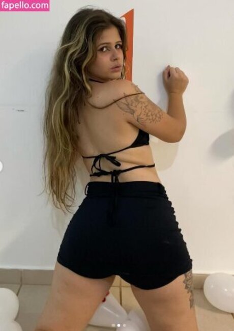 Julia Carolina high quality model pic