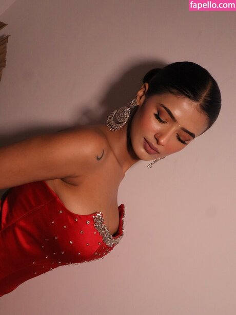 Shambhavi Singh naked pornstar pics