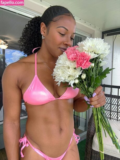 Kali Armstrong WWE sexy actress pics