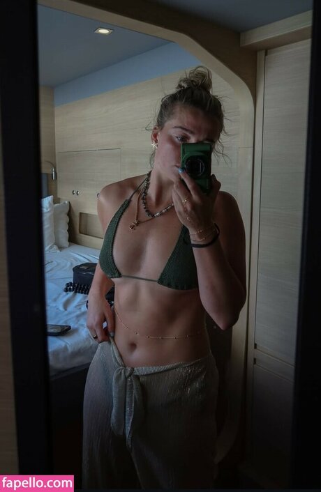 Kaylee Sticker model hot archive
