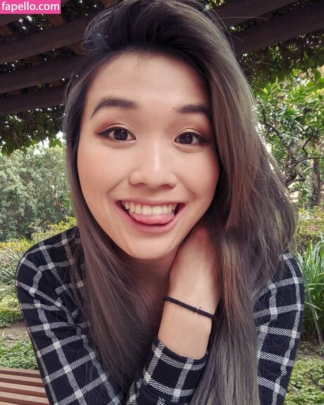Julia Chow pornstar hd picture