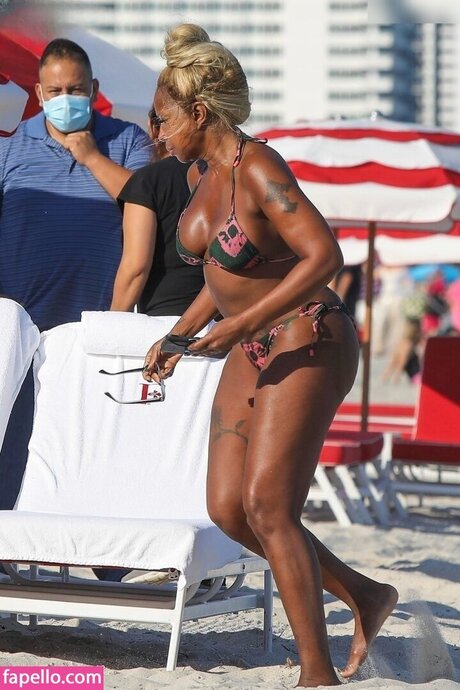 Mary J Blige model best galleries