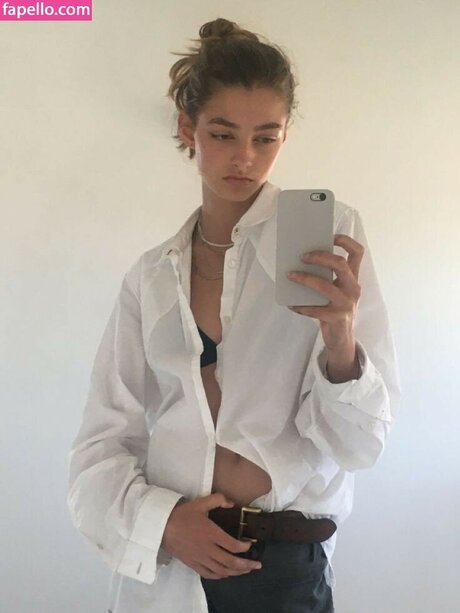 Ava Kalitowski star erotic images