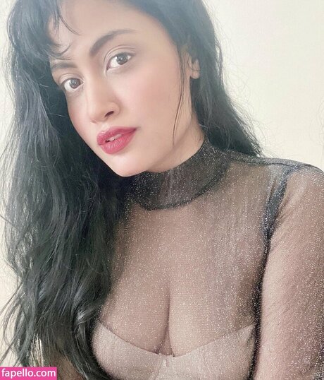 Manvi Chugh star porn image
