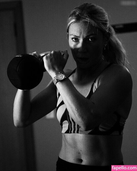 Mikaela Shiffrin model erotic archive