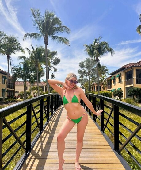 Sabrina Brier perfect star pictures