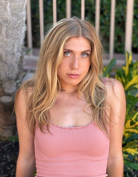 Sabrina Brier model beautiful pic