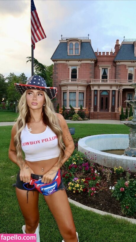 Shelby4bush porn star pic