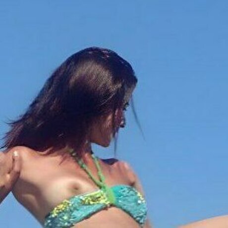 Anne Curtis sexy star photo