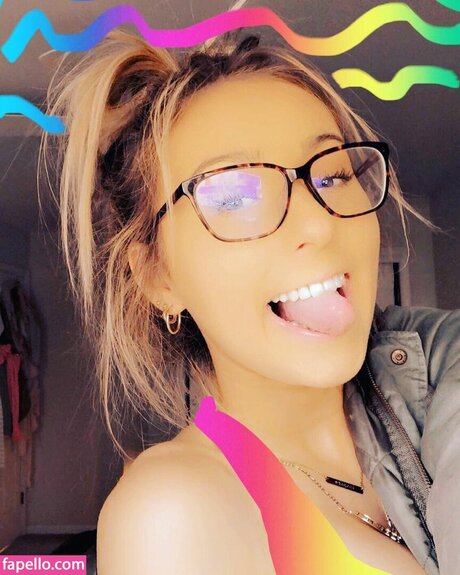 Madison Gritz xxx model photos