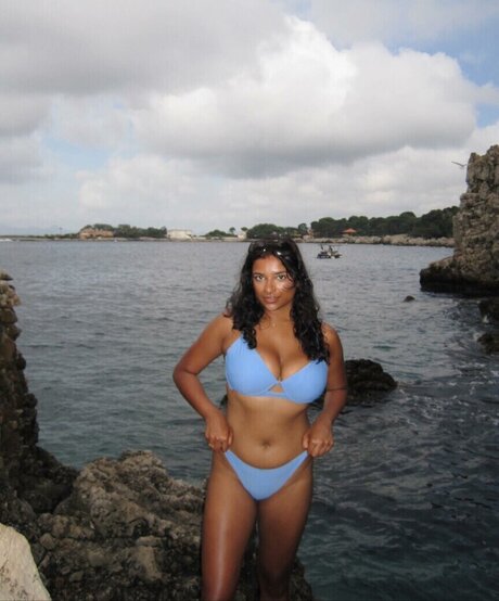 Abby Govindan model free images