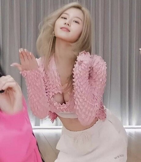Nancy Momoland erotic pornstar image