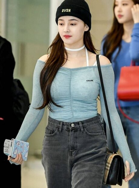 Nancy Momoland art actress photo