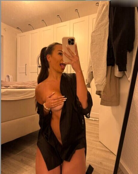 Vanessajolie hot model image