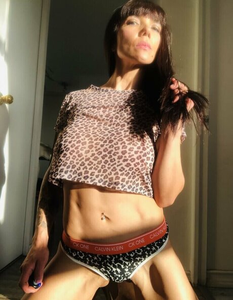 Noelia Arias Tetarelli erotic model image