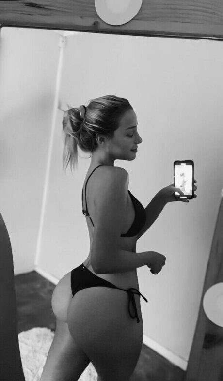 florenciamg pornstar naked picture