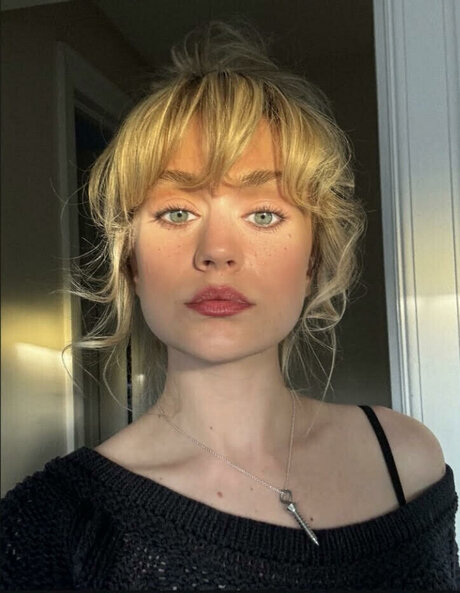 Ella Ballentine top model galleries