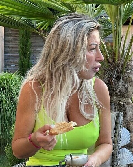 LetzBimbo pornstar pretty pic