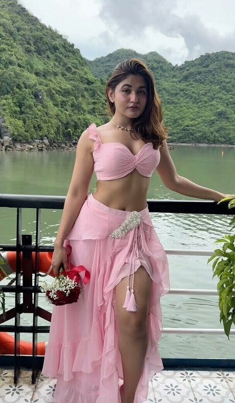 Soniya Khatri naked pornstar pics