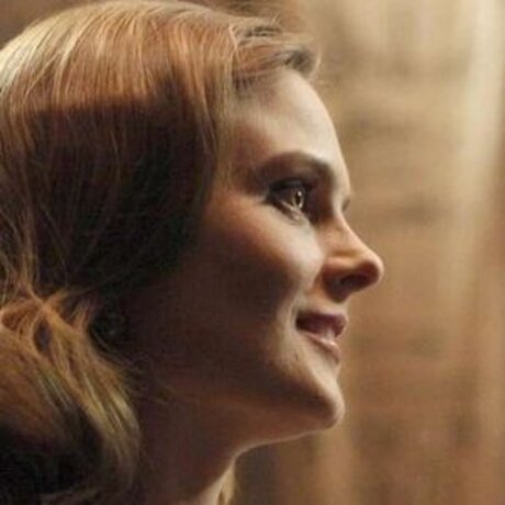 Emily Deschanel hd star photo