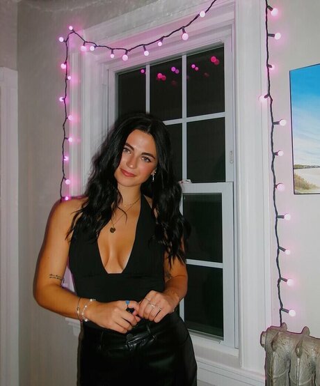 Abby Rathbone model sexy photos