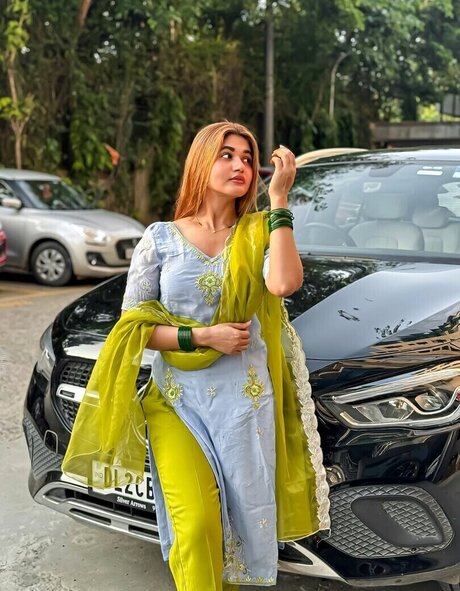 Soniya Singh Khatri star best gallery