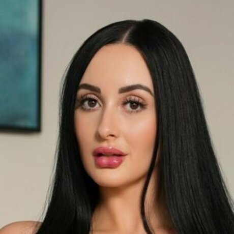Goddess Violet Voss pornstar exclusive image