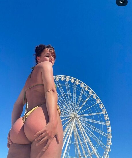 Laracroftgains pornstar sexy photos