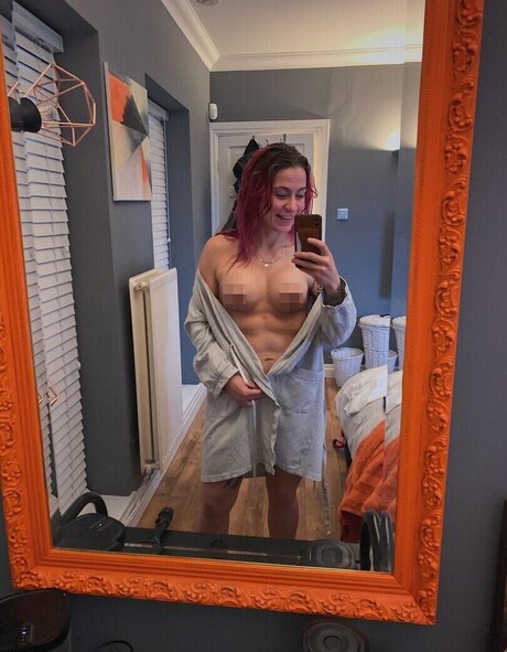 Lucy Spraggan exclusive pornstar photos