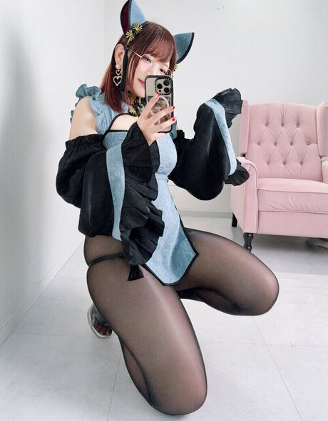 miinyan73 model perfect photo
