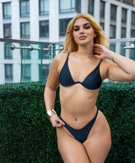 karendrodriguez sexy star photo