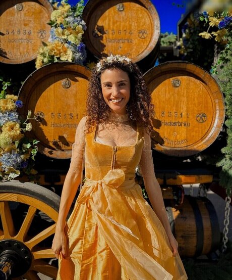 Nadine Menz pretty actress picture