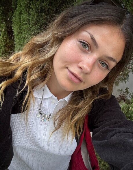 emilauri star perfect pics