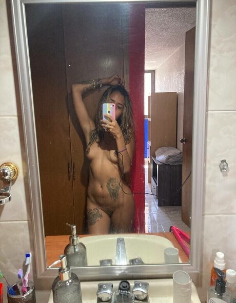 Saturnna Moon erotic actress pictures