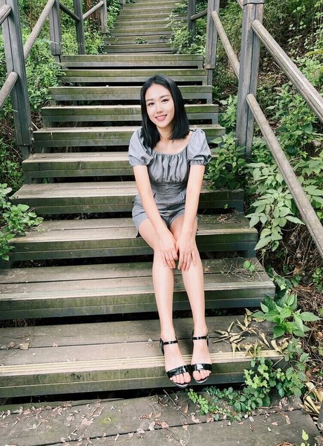 Thea Lee sex star pic