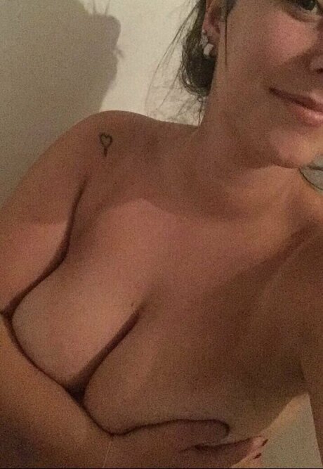 Mia Milkers high quality pornstar pic