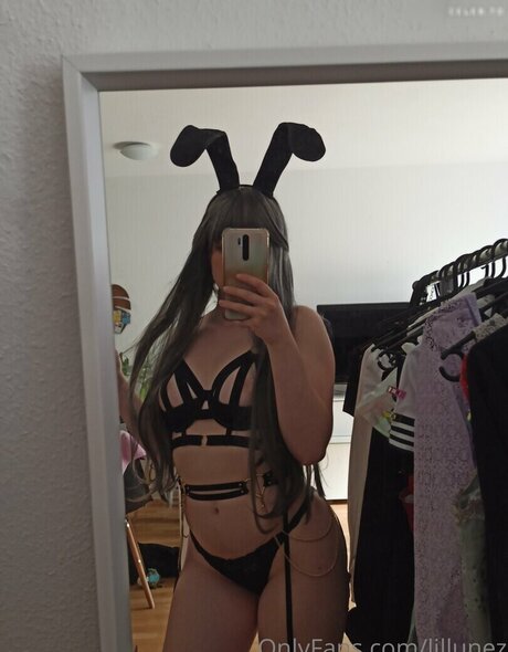 Lillunez model nude gallery