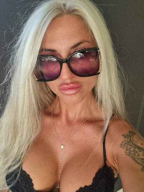 ella B pornstar nice pic