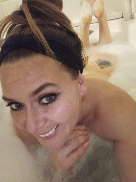 Cali Marie nude model img