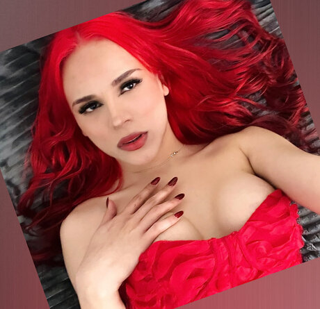 Daniela Okelani star erotic images