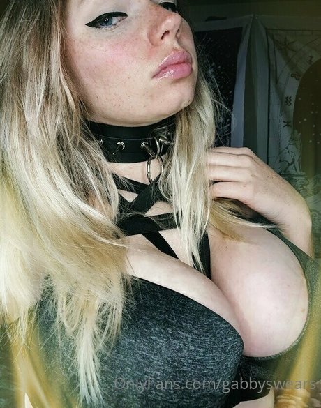 GabbySwears star high quality picture