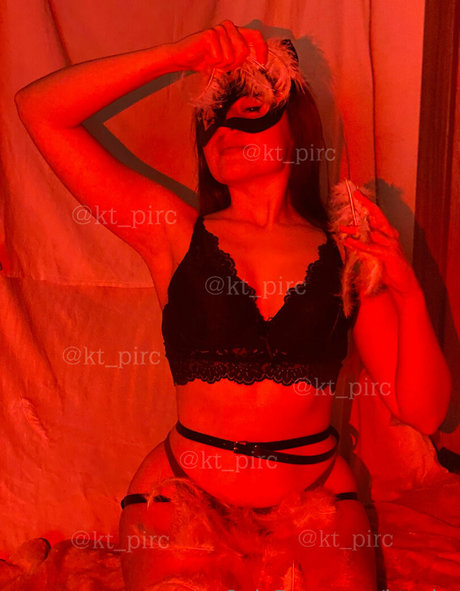 kt pirs model exclusive pictures