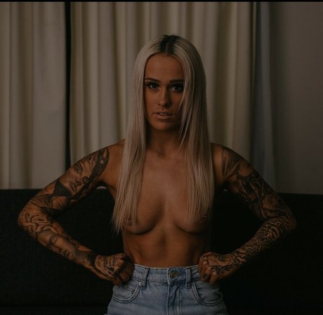 Hayley Mordue model img