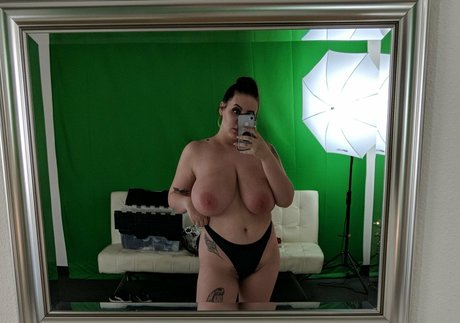 Lucy June model sex picture